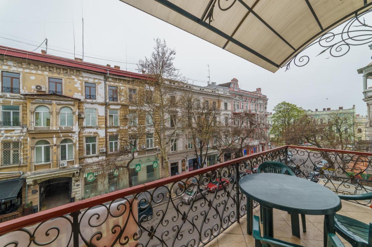 Katerynyska 2 Level Apartment With Sauna Odesa Exterior foto